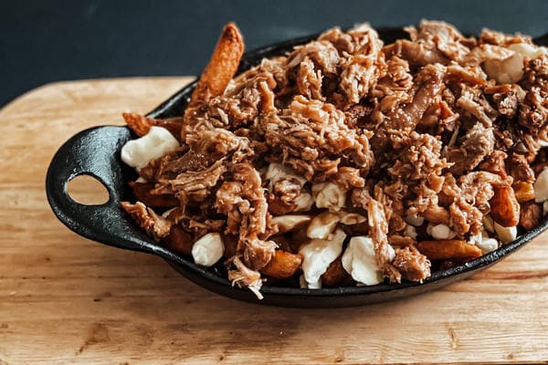 Poutine porc effiloché 