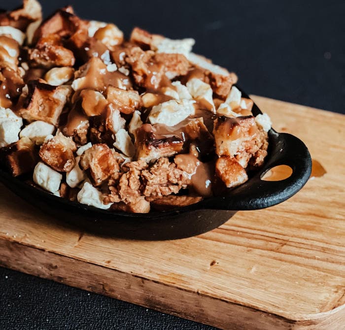 Poutine Poulet-Gaufres 