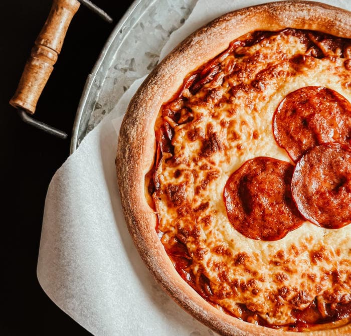 Pizza Pepperoni Fromage + Frite incluse (à partir du format petite)